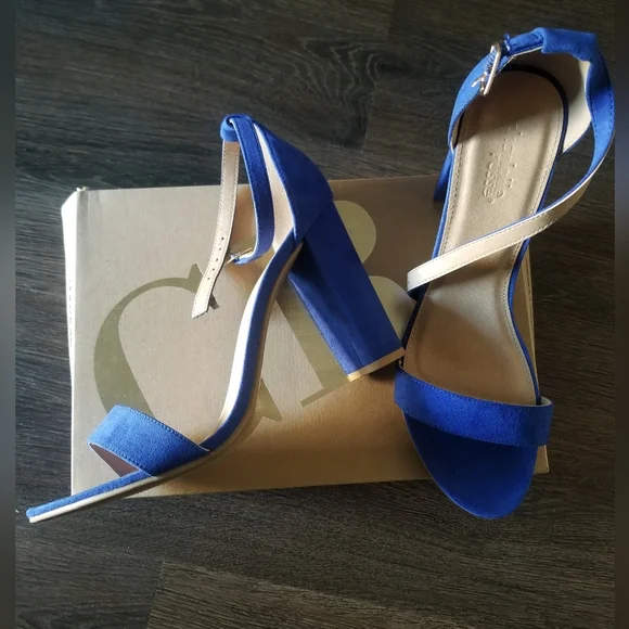 Charlotte Russe Royal Blue Chunky Heels Size 10 - Picture 2 of 5